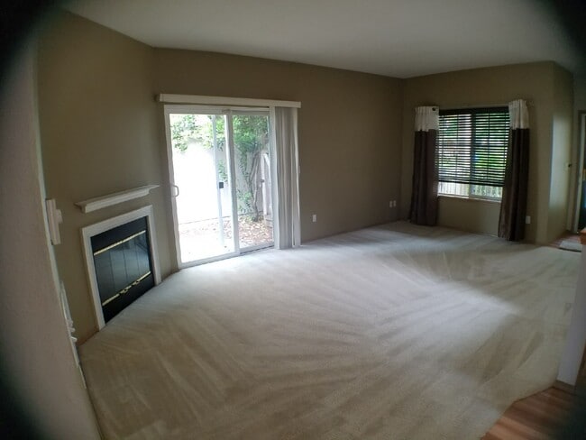 Photo - 8717 Wallingford Ln NE