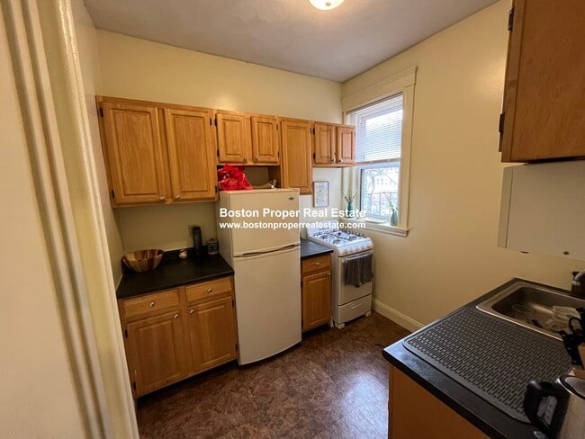 Photo - 124 Peterborough St