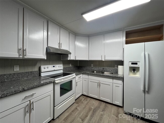 Photo - 4723 Linden St