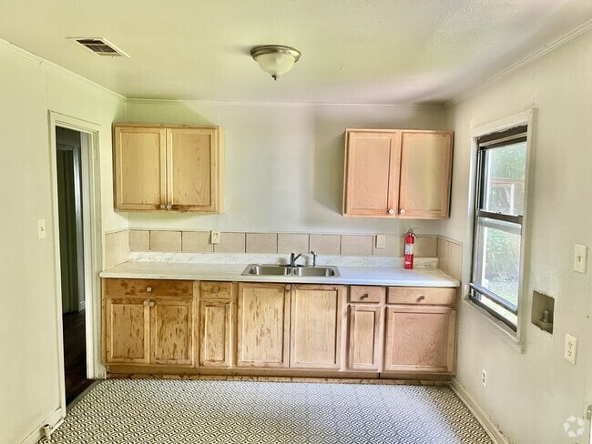 Building Photo - 3216 Brady St Rental