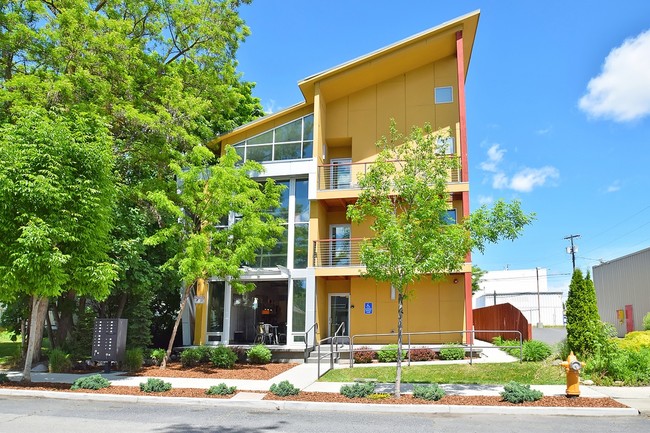 The GEE House