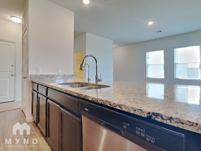 Photo - 1056 Banyon Tree Ln