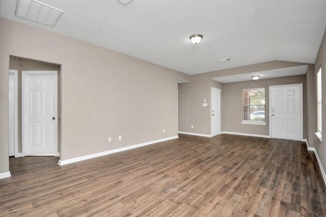 Photo - 21826 Hemlock Park Dr