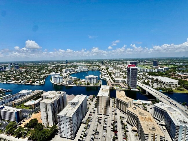 Building Photo - 1830 S Ocean Dr Unit 4806