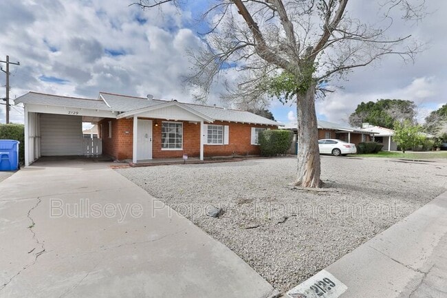 Building Photo - 2129 W Weldon Ave