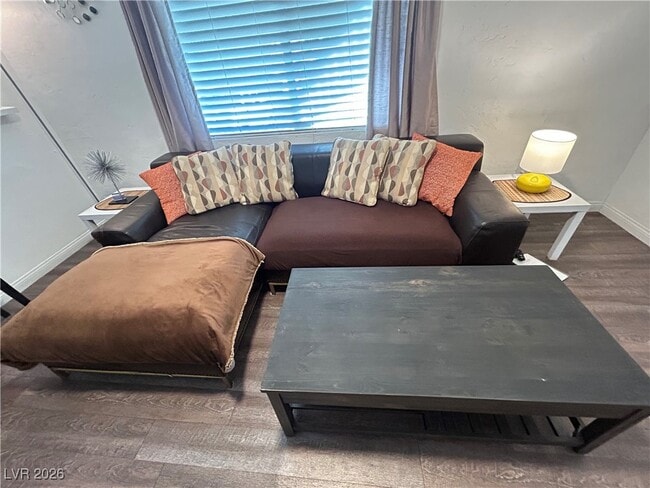 Photo - 308 S 10th St