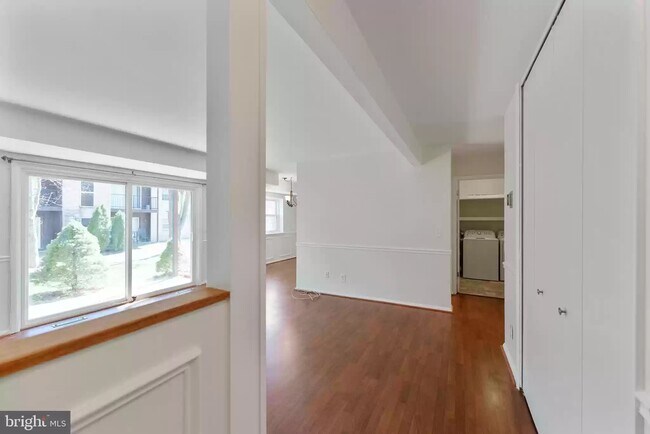 Photo - 221 Crocker Dr Unidad B