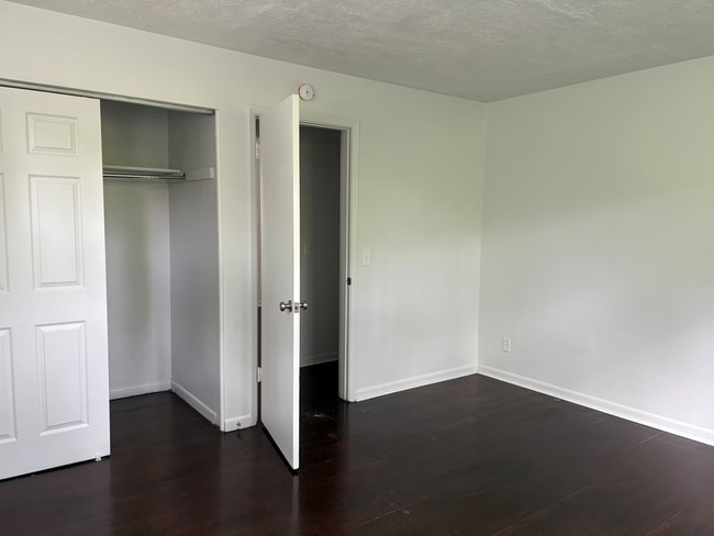 Building Photo - 2605 Chesterfield Ct Rental