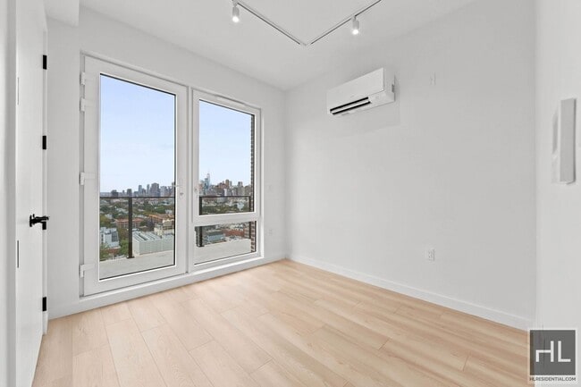 Luxury 3BR with Loft, Two Terraces & In-Unit W/D