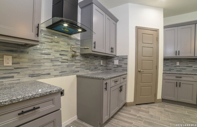 Photo - 222 E Lindbergh Blvd