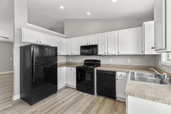 Photo - 316 Silverton Way