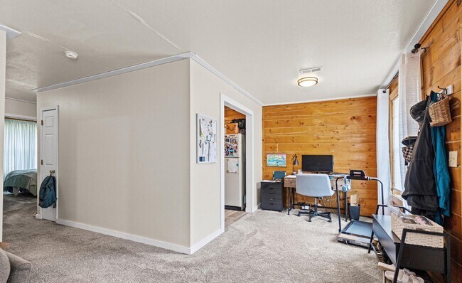 Photo - 236 Maple St