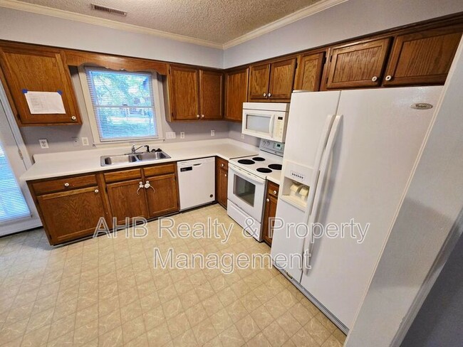 Photo - 115 Dawn Ct