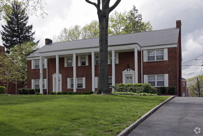 Georgian Gardens - Georgian Gardens Apartments