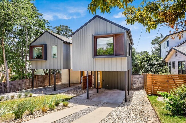 Photo - 2709 E 14th St