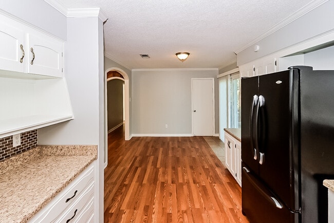 Photo - 4000 Sandra Ln