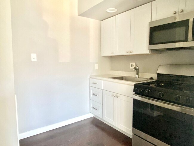 Photo - 2021 Bunker Hill Rd NE Unit 2021 Bunker Hill Rd, NE -  102-1