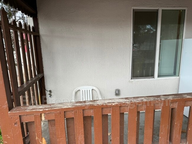 Photo - 117 40th St NW