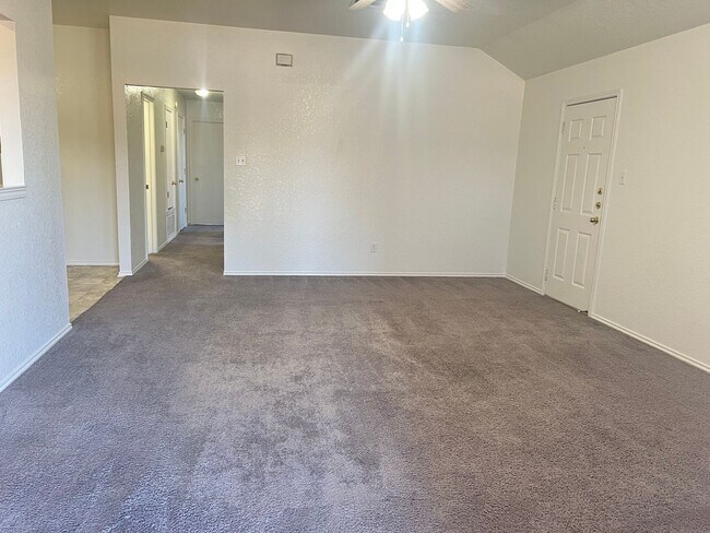 Photo - 2700 Edgefield St Unidad 2700-B Edgefield St.