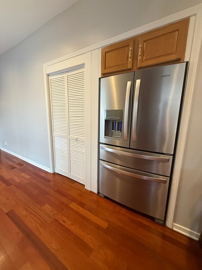 Photo - 2216 W Belmont Ave Unit 1