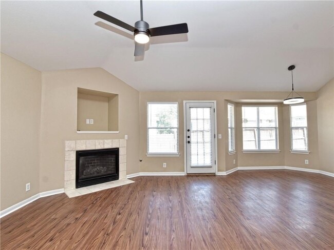 Photo - 7220 Black Panda Trail