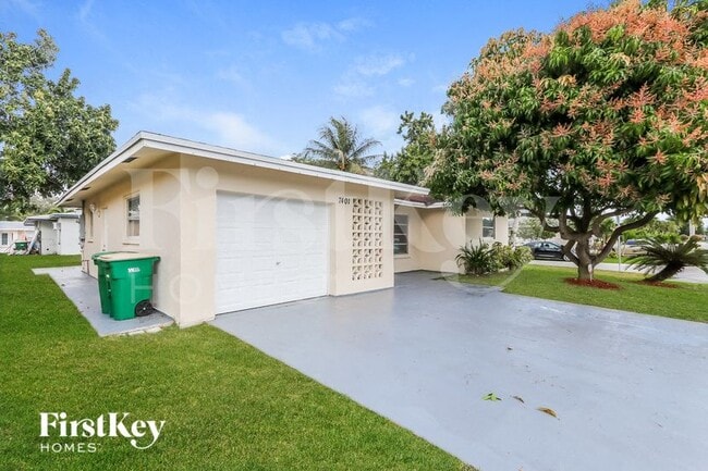 Photo - 7401 NW 58th St