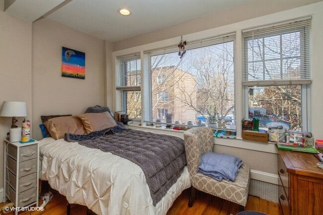 Building Photo - Bright & Spacious Brighton 3-bed Near B, C... Rental