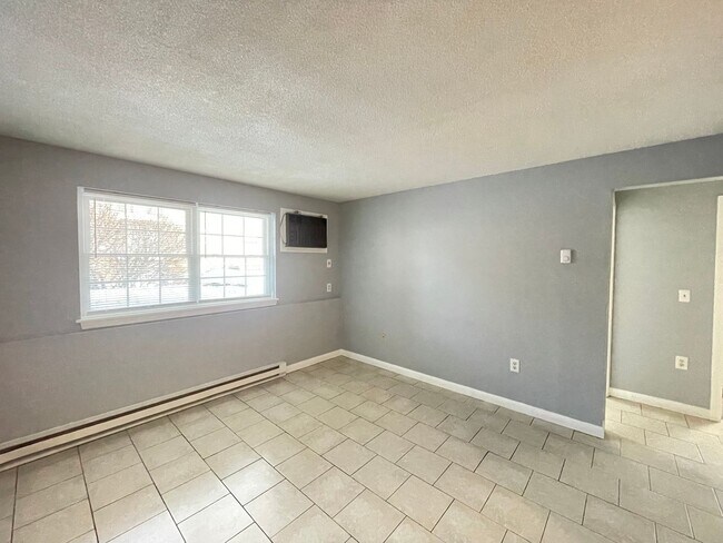 Photo - 179 Loudon Rd Unit 1