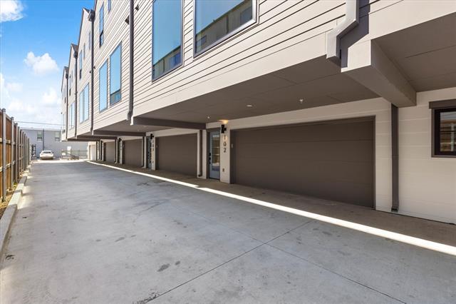 Building Photo - 2107 N Garrett Ave Rental