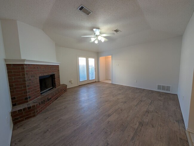 Photo - 2413 87th St Unidad B