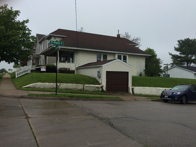 Photo - 1905 Loras Blvd