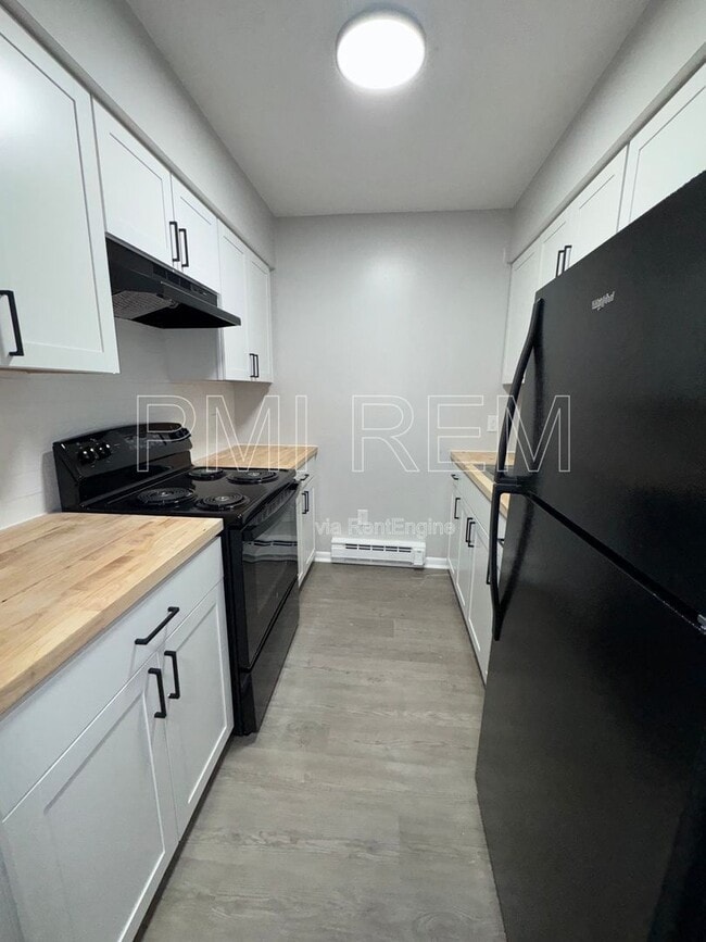 Photo - Cypress W Market