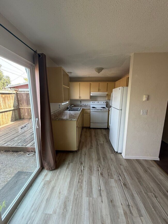 Photo - 1903 W 17th Ave Unit Apartment A