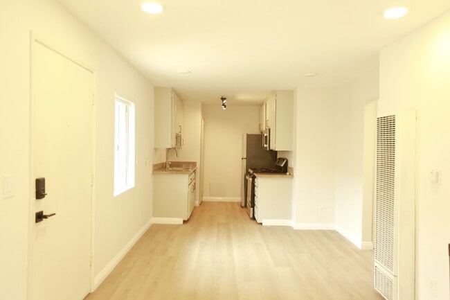 Photo - 833 Orange Grove Ave