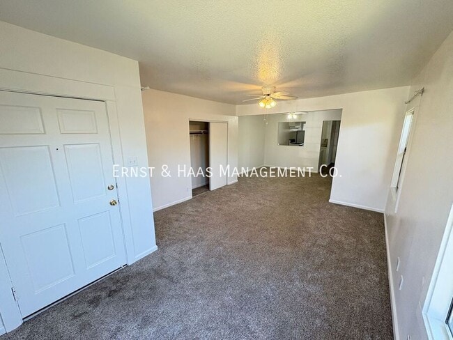 Photo - 926 Newport Ave
