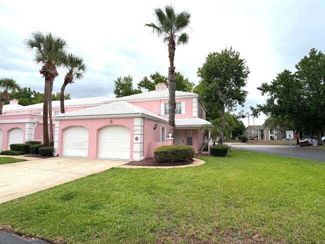 Building Photo - Water and Lawn Care Included! Beautiful Corner-Lot Duplex Condo in a Resort-Style Golf Community!