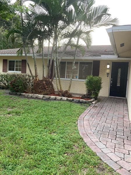 Building Photo - 6721 NW 26th Ave Rental