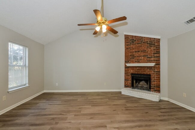 Photo - 6597 Sungate Dr S