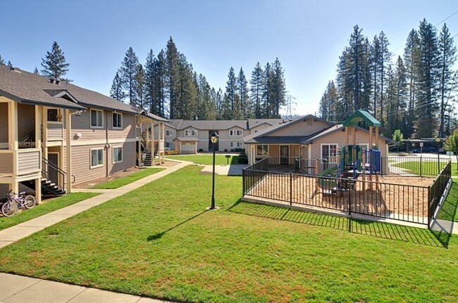 Glenbrook Apartments - Glenbrook Apartments