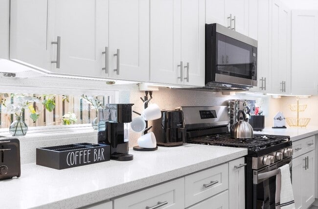 Photo - 8126 Panay Dr