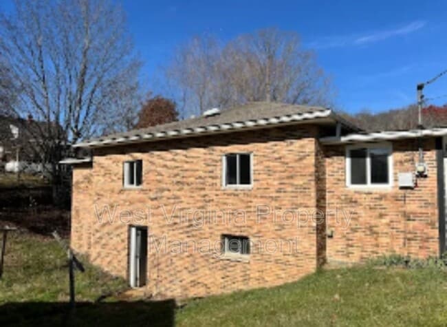 Photo - 415 Valley Rd