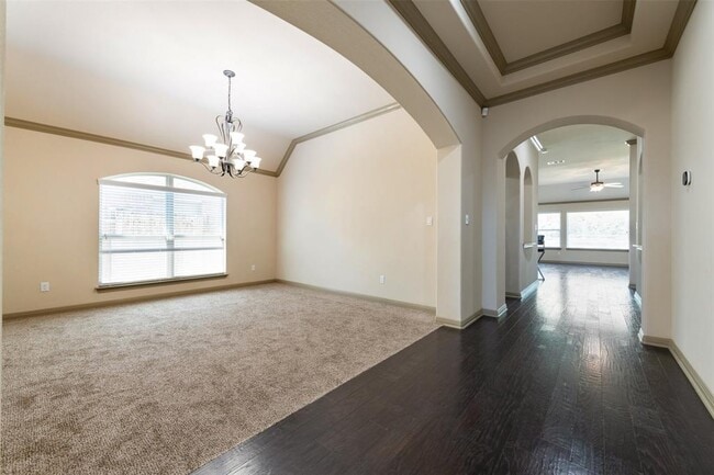 150 Drury Ln