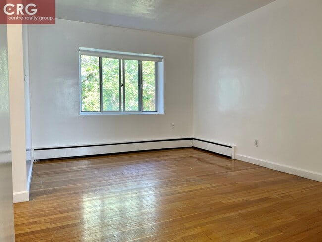 Building Photo - 75 Euston Rd Unit 8 Rental