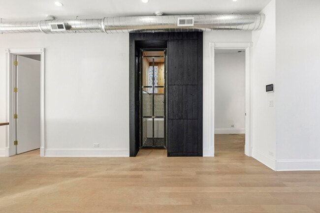 Photo - 1414 N Maplewood Ave