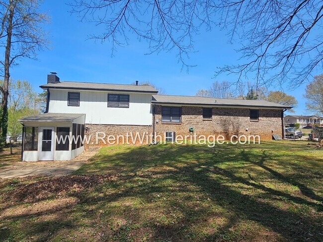 Photo - WOW!!!!.....AWESOME STEPLESS RANCH/ UPGRAD...