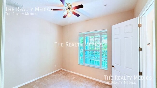 Photo - 359 Lansbrook Ln