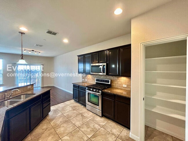 Photo - 2356 Aspermont Way