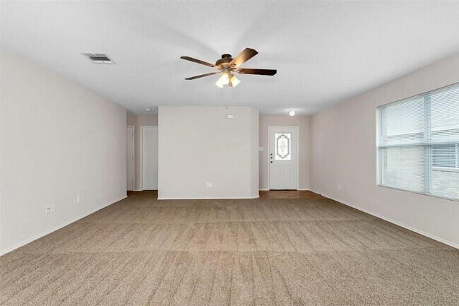 Photo - 2152 Laughlin Rd