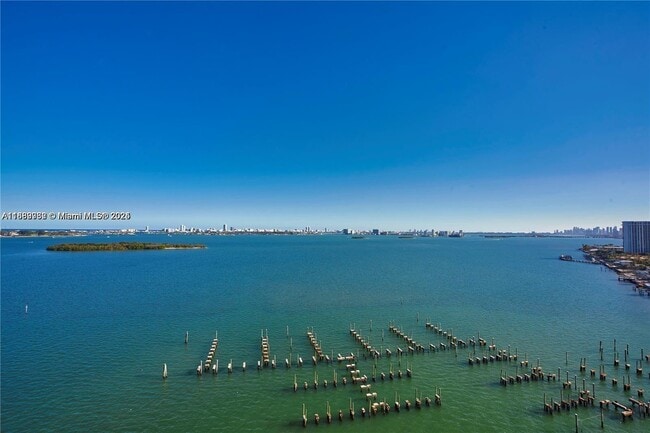 Building Photo - 11111 Biscayne Blvd Unit 18E