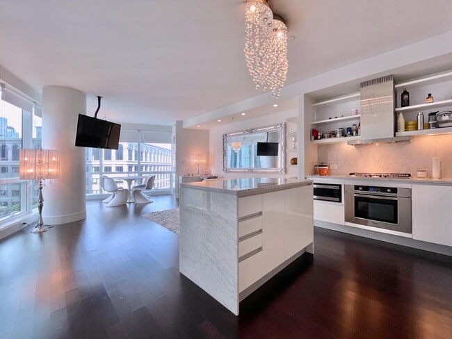 Building Photo - 77 Hudson St Unit 1204 Rental
